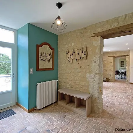 Familial De Charme Pour 13 Pers. Avec Cheminee Historique, Terrasse, Jardin Et 3 Salles D'eau. - Fr-1-497-209 *