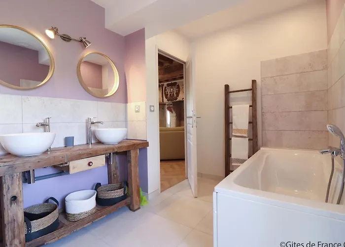 Pour 13 Pers Avec Babyfoot Et Cheminée - Fr-1-497-209 * La Mesniere